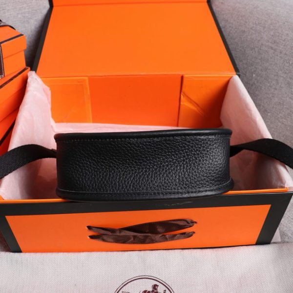 0868b1675cf4da2bcade9d1102d7294d Hermes Evelyne 16