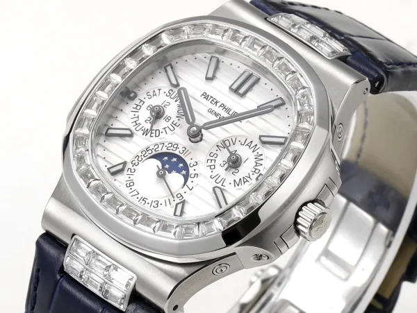 0e19ae20d756b511873e35b89c6aabb0 TW Patek Philippe Blue Nautilus Watch
