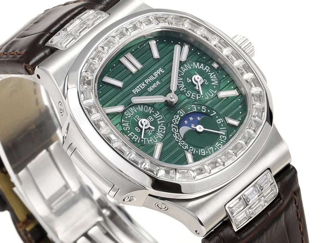 0e4d93ce51bccfa96ace024a70d28f2b Patek Philippe Green Nautilus Watch