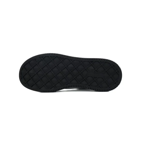 Valentino Garavani ONE STUD Low-Top Sneaker Black and white