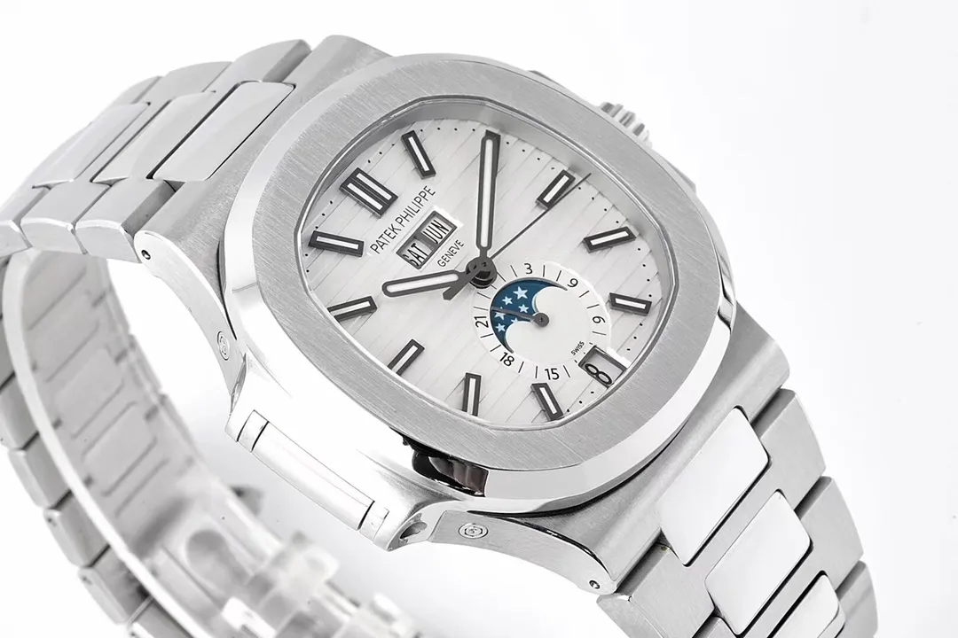 1b0b9e7bf057d27a25b5d0f09b1decaa Patek Philippe Nautilus Silver Annual Calendar