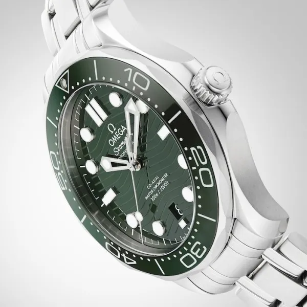 Omega Seamaster Men Automatic Green Stainless Steel Watch O21030422010001