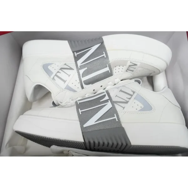 23797da01a065510fb5acff2435ea2df Valentino Garavani VL7N Low Sneakers White Grey