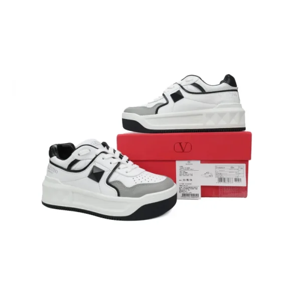 Valentino Garavani ONE STUD Low-Top Sneaker White and grey