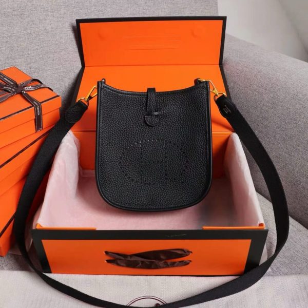 3dceb71d55834a3c737db11583975514 Hermes Evelyne 16