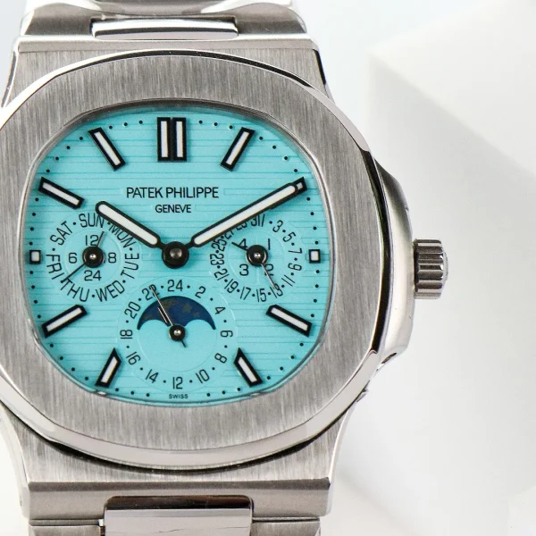 41a131bca803390af3f56d0514a30bc8 Patek Philippe Blue Nautilus Watch 5740/1G