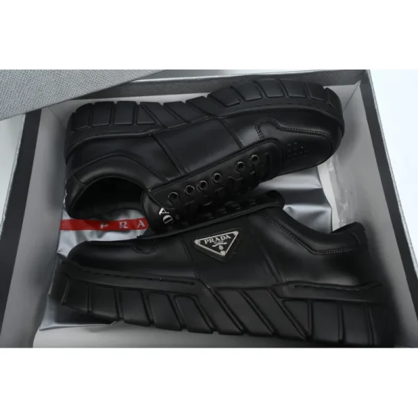 42468c8f5b40b037330b90dce24a96b2 PK God Batch Prada Sneakers Zigzag Black