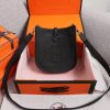 436bef4794f416ee8e96fbc6839af65a Hermes Evelyne 16