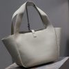 44b0cd76bbf38b124f829db7fa22ce52 LE 5 A 7 BEA IN GRAINED LEATHER