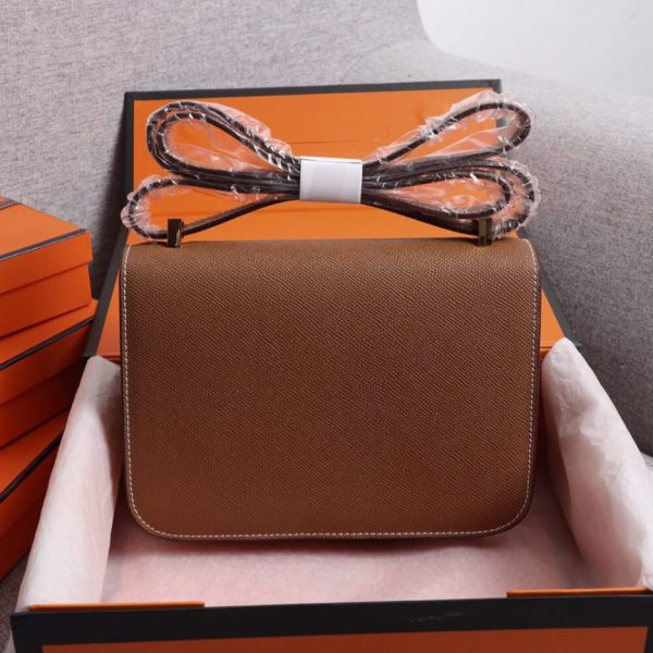 476d36135b35607efff468c4b8190639 Hermes Constance 24