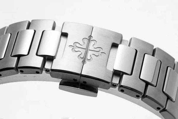 4fa8b57c1fddf16ce402677c4afe5cfa Patek Philippe Blue Nautilus Ladies Watch