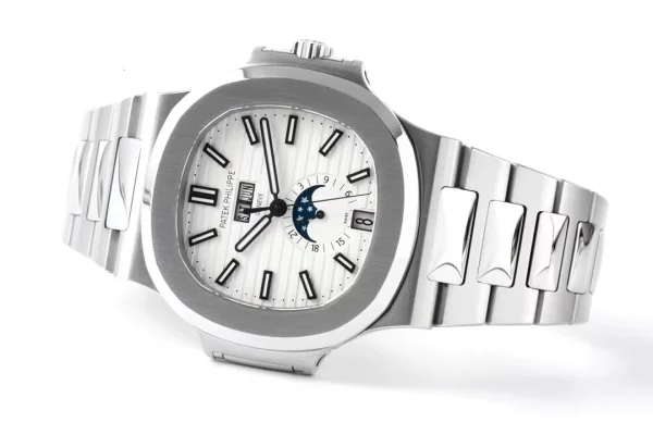528293f1e1692aef9a3e01f26eadfe63 Patek Philippe Nautilus Silver Annual Calendar
