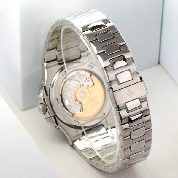 537a0e32df165e27f1905e02cd5be844 Patek Philippe Silver Nautilus Watch