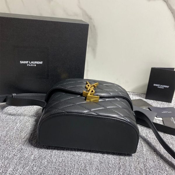 6816c3d94d1378c8fe3d1b4f78b25ae6 JUNE BOX BAG IN QUILTED LAMBSKIN