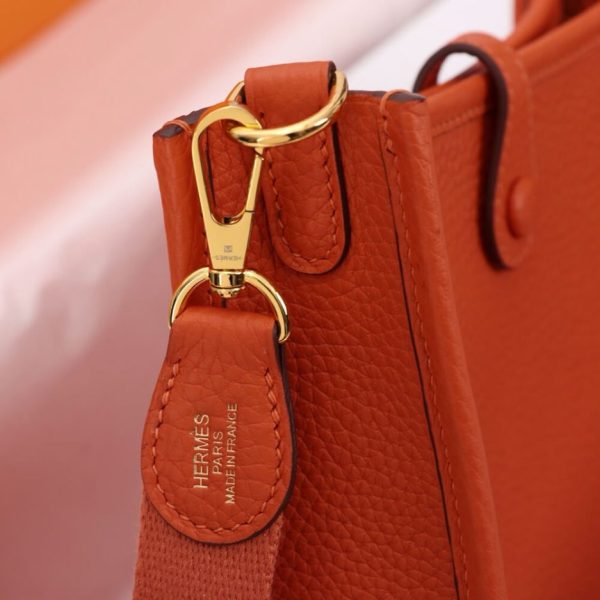 6928afd239de67d31e0b6e3897644d07 Hermes Evelyne 16