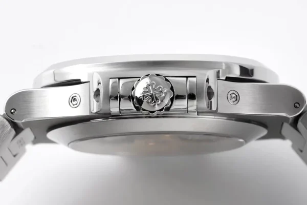 6e7f3965dbda1bcaa563f23333193562 Patek Philippe Nautilus Silver Annual Calendar