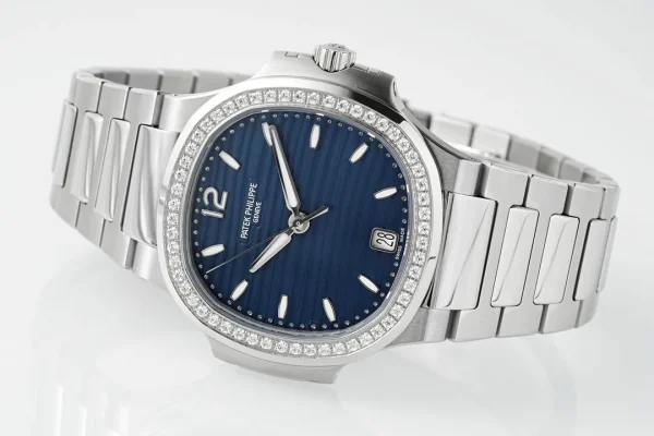 70b96c3d35e9c7c31bb70da6e2e4b8d7 Patek Philippe Blue Nautilus Ladies Watch