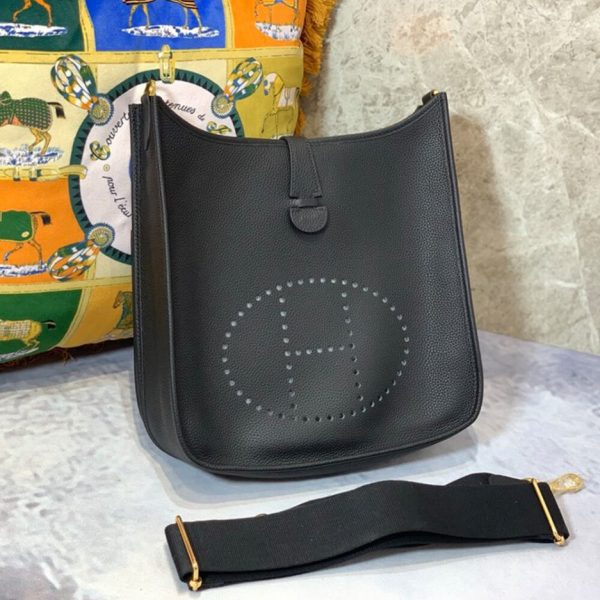 7605d6fac07c61fe9b5bda9400a4f343 Hermes Evelyne 29