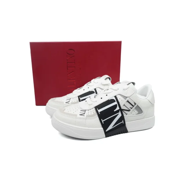 7a235c0b3557f87674f7dd3279bde7e8 Valentino Garavani VL7N Low Sneakers White Black