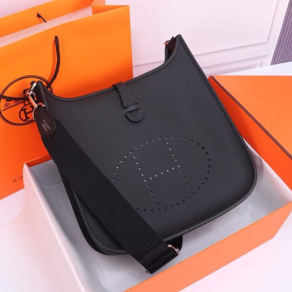 804ed1803f49f85985e6eec2f88d2791 Hermes Evelyne 29