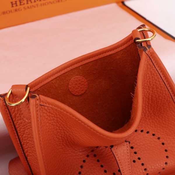 89635a75b494c20c9aab952f5ac99e5f Hermes Evelyne 16