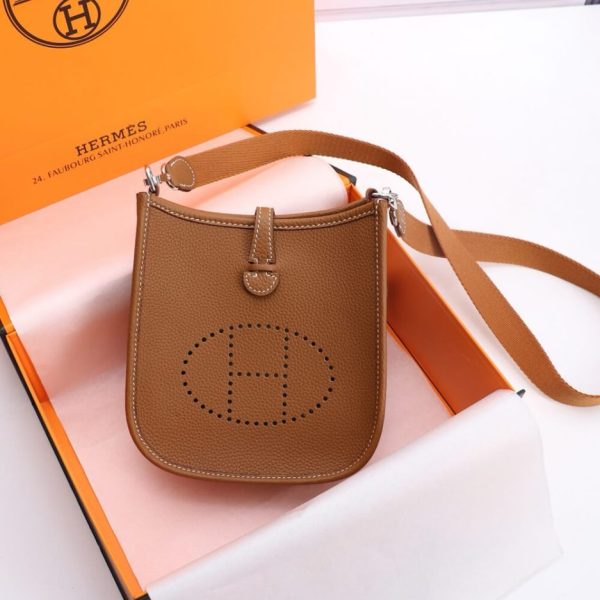 8eb53f8ea2ac5e2f7289a9d062ecf429 Hermes Evelyne 16