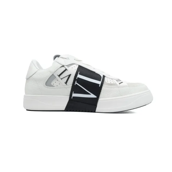 a5f2614064569ad635f970b9599cc55b Valentino Garavani VL7N Low Sneakers White Black