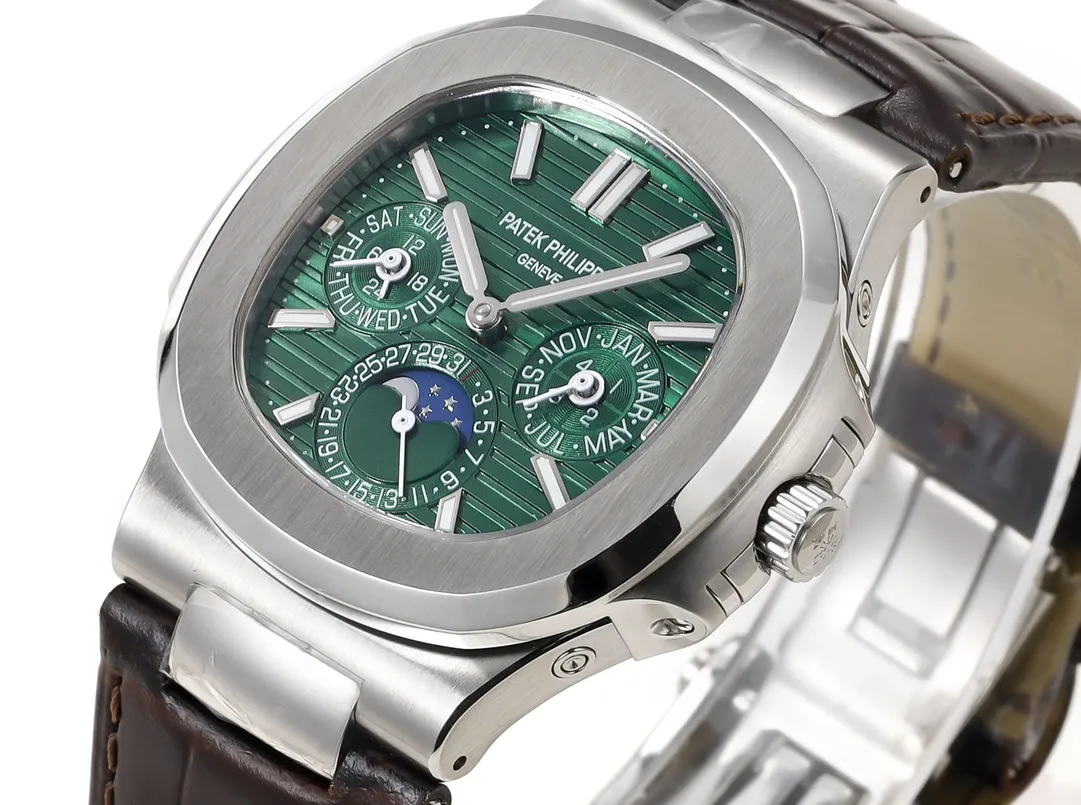 a8a2d4ee377ca130cfa33a8a6960eec0 Patek Philippe Green Nautilus Watch