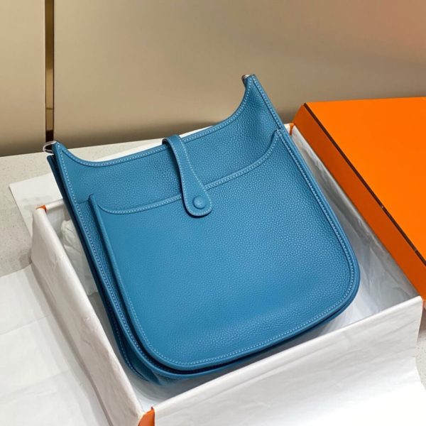 b798f23086b3e32ab9c2cfa1758f79a7 Hermes Evelyne 29