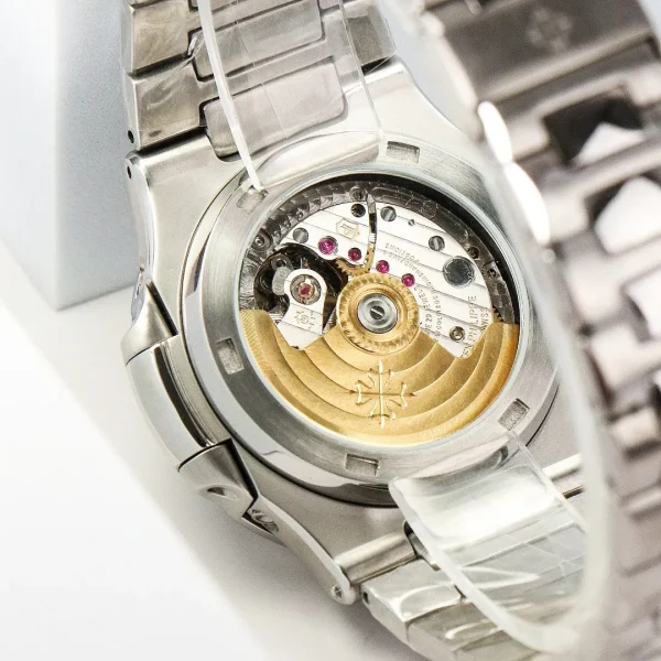 ba162485b04e8c88d8ec017e62c099f7 Patek Philippe Blue Nautilus Watch 5740/1G