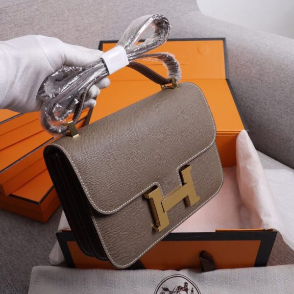 c67f636beb132a1f360cc6fa1b3a50ee Hermes Constance 24