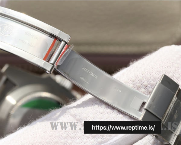 Rolex Submariner 116610LV Men Automatic 40MM