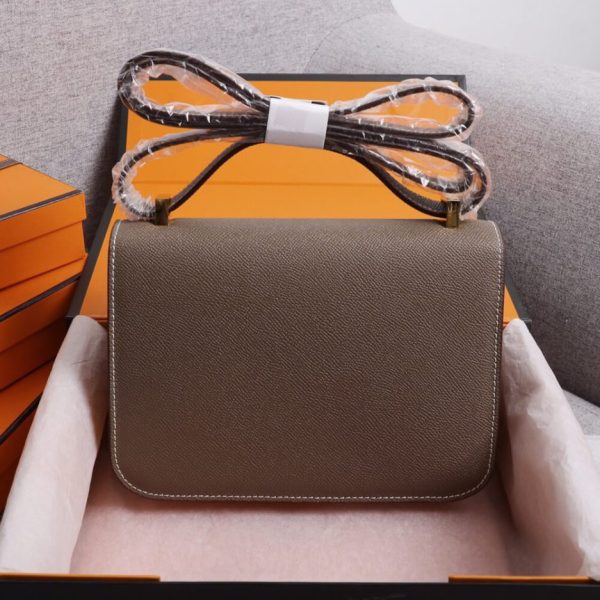 d39604b3a88f6d9087e94ad2251e58c9 Hermes Constance 24