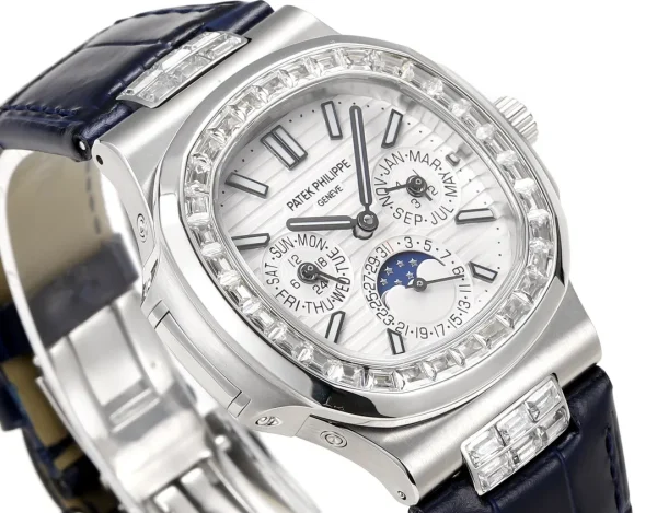 d8b29107a3cebefbc5b41b352cd8c4c4 TW Patek Philippe Blue Nautilus Watch