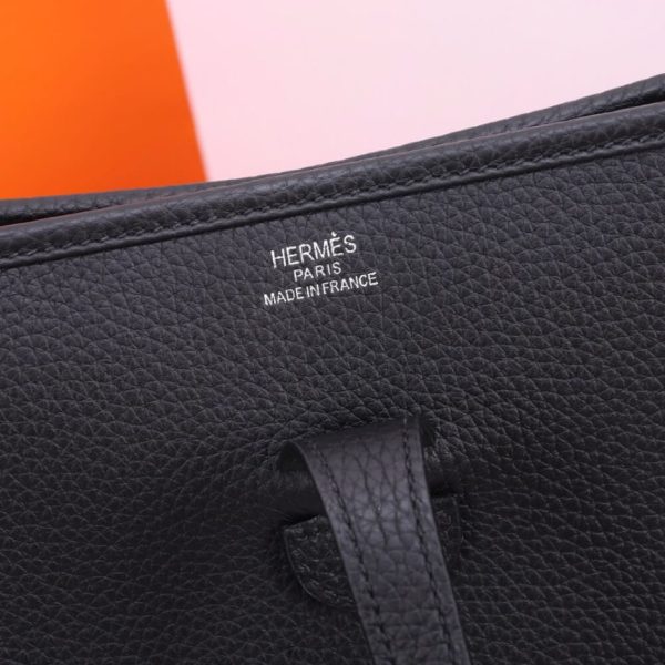 dd883340385583a9156996e0dffb2fe1 Hermes Evelyne 29