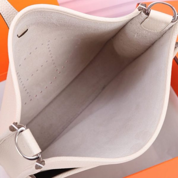 f21168fa3dee5afed6b9e5cf6b554b73 Hermes Evelyne 29