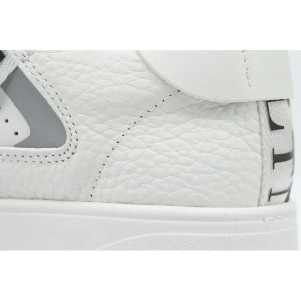 fbfca0956da90ad5e6c9d3072b1f9de2 Valentino Garavani VL7N Low Sneakers White Black