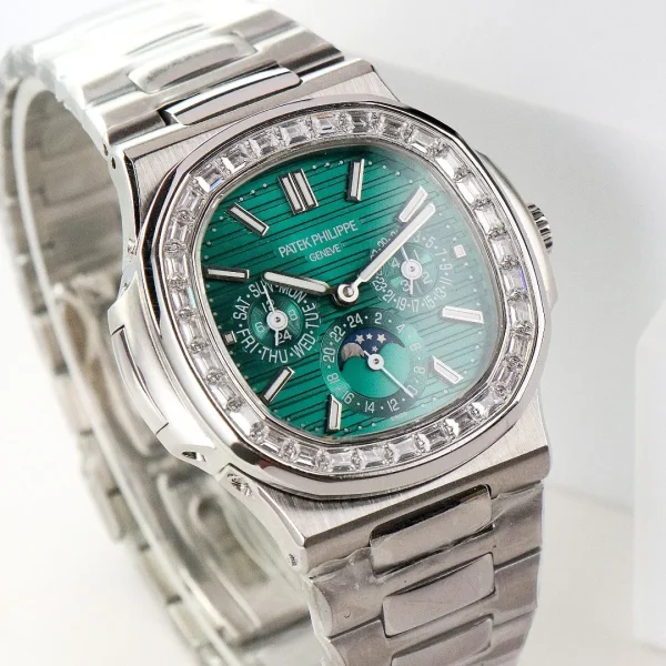 fc8f0b192ce1a46a89727da55a4e33bc Patek Philippe Nautilus Green Perpetual Calendar